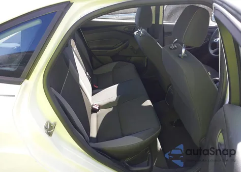 2013 Ford Focus S z USA, uszkodzony, nr VIN 1FADP3E24DL244186